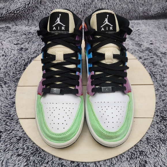 Nike Air Jordan 1 Mid SE Multi-Color Lightbulb Women's Size 7 - Picture 3 of 9